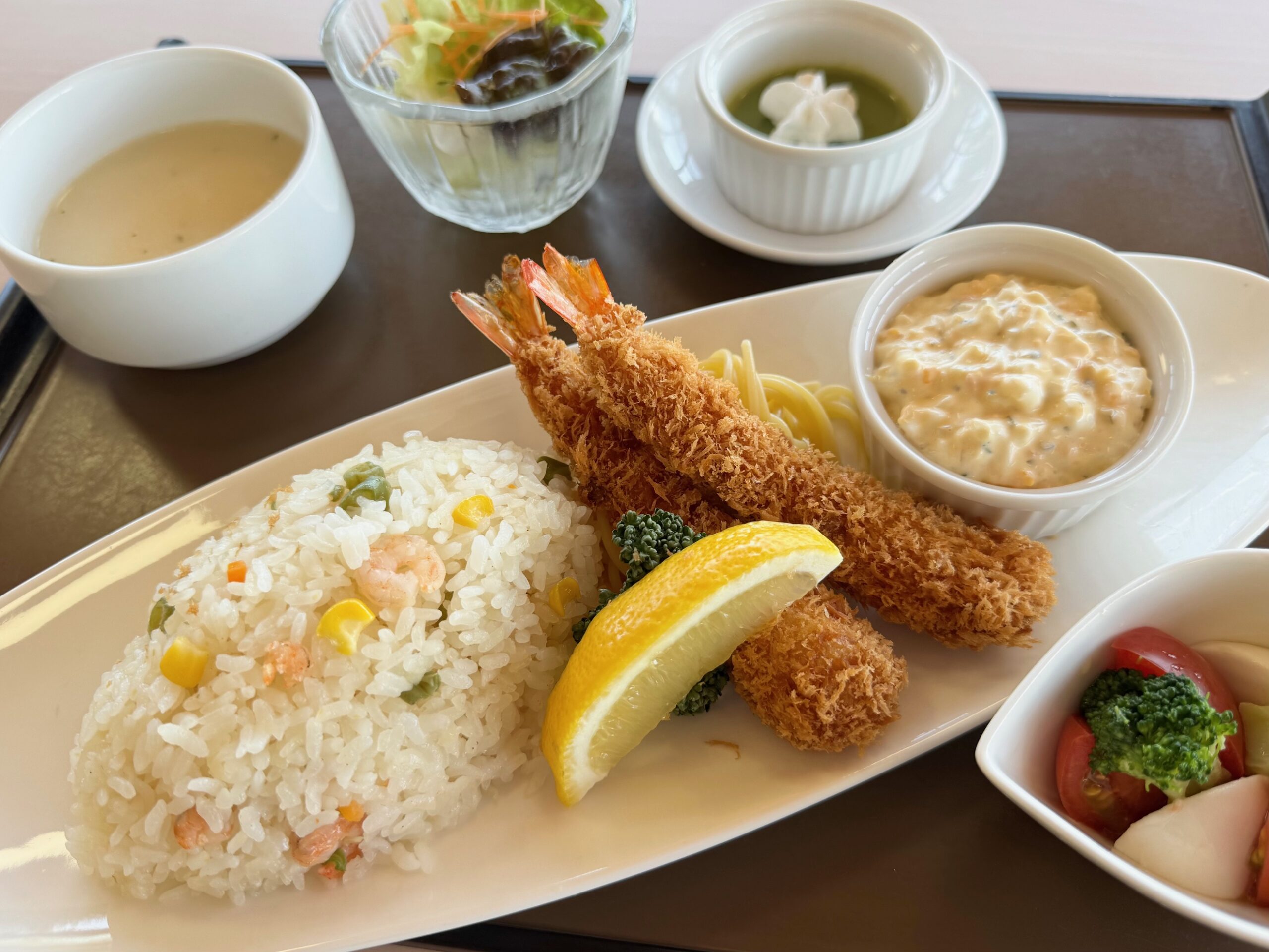 昼食の写真