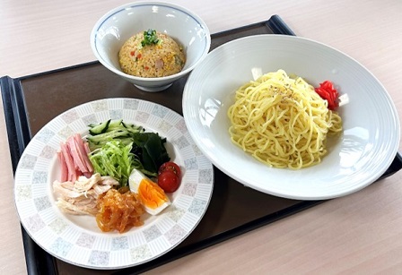 昼食の写真